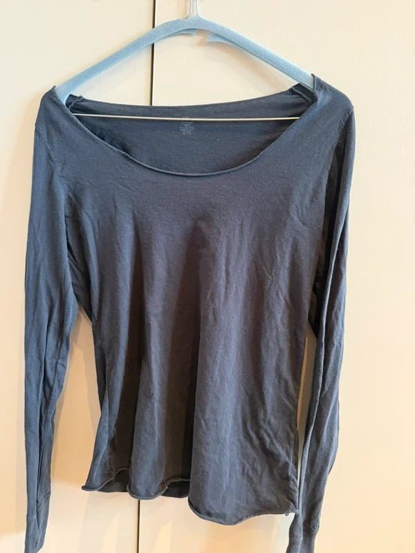 Brandy Melville brandy melville off the shoulder top