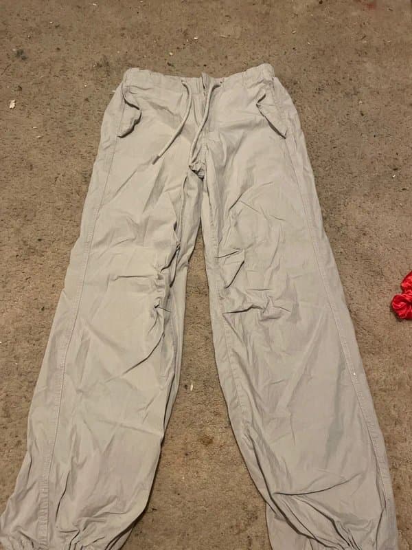 Bershka Cargos