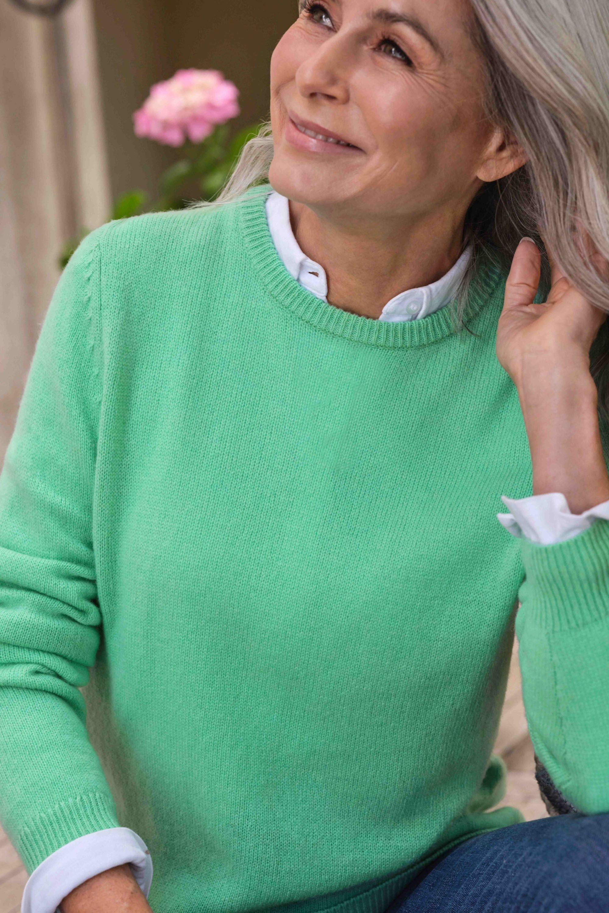 WoolOvers WoolOvers Women's Womens Lambswool Crew in Light Green - 2