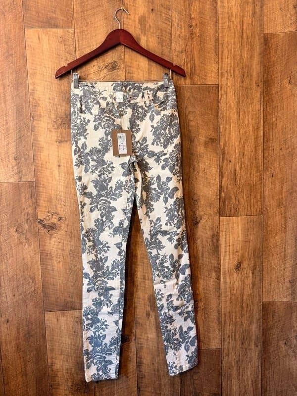 Vila VILA Cream Grey Romantic Floral Skinny Jeans BNWT Women's Medium