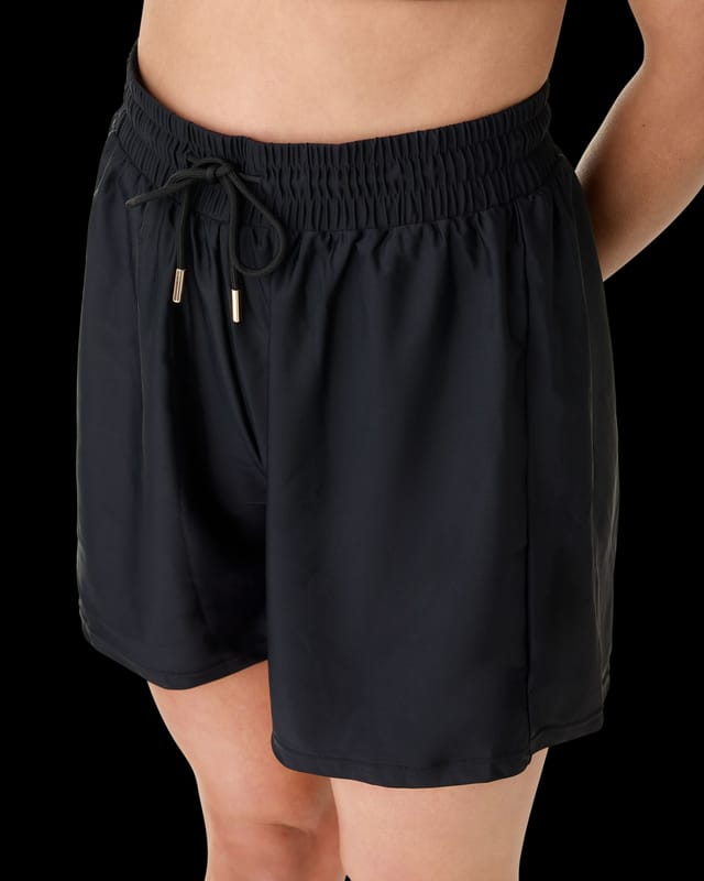 Modest Mermaid Modest Mermaid Women's Jet Black Relaxed Fit High Waisted Short - 2