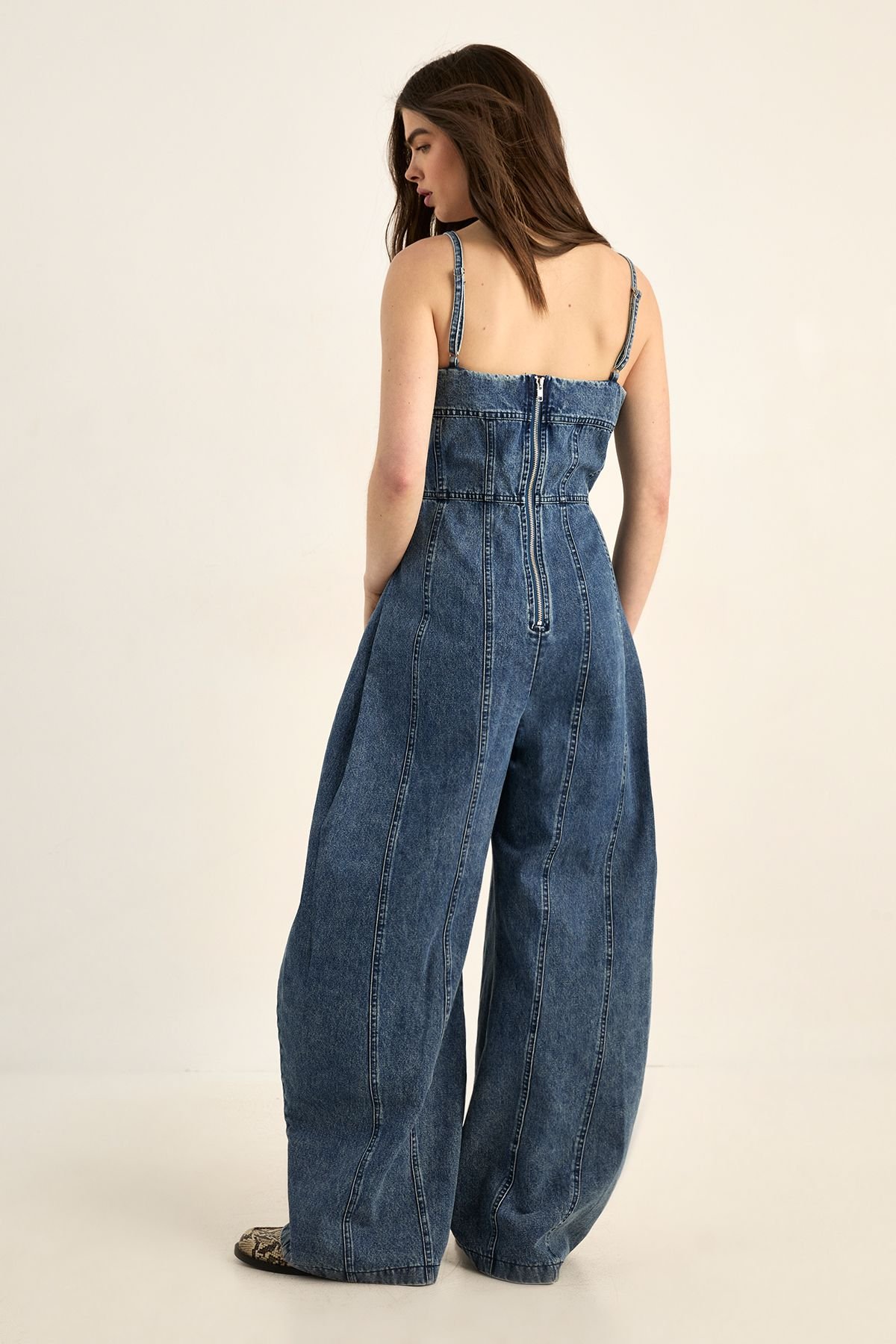 NastyGal NastyGal Women's Strappy Seam Detail Wide Leg Denim Jumpsuit in Vintage Wash - 4