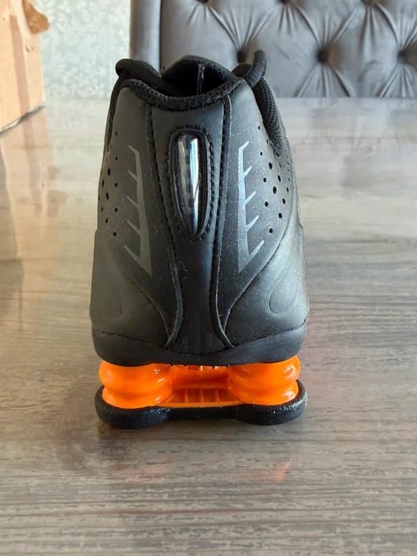 Nike Nike Shox R4 Black Orange Trainers UK 6 EU39 Y2K Retro Rare