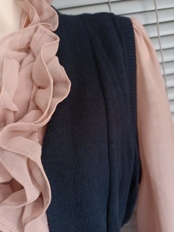 Wallis Wallis gorgeous long waistcoat,fits sizes 6,8,10, and 12 small chest