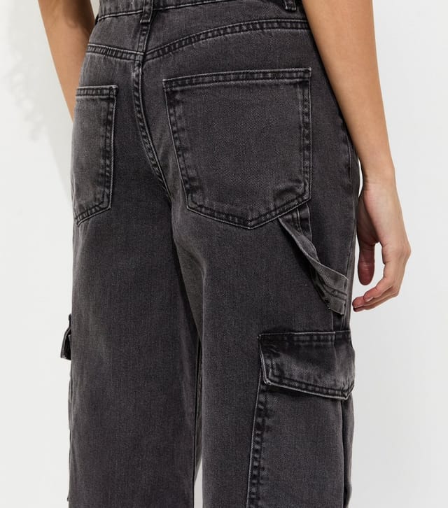 New Look Women's Washed Black High Waist Cargo Jeans New Look - 3