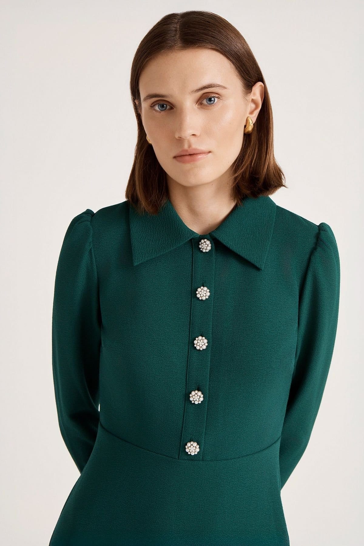 Finery London Finery London Women's Petite Lucia Crepe Collared Midi Dress in Bottle Green - 4