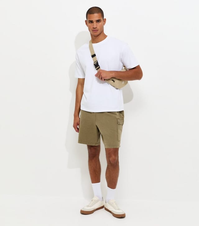 New Look Men's Khaki Lightweight Cargo Shorts New Look - 2