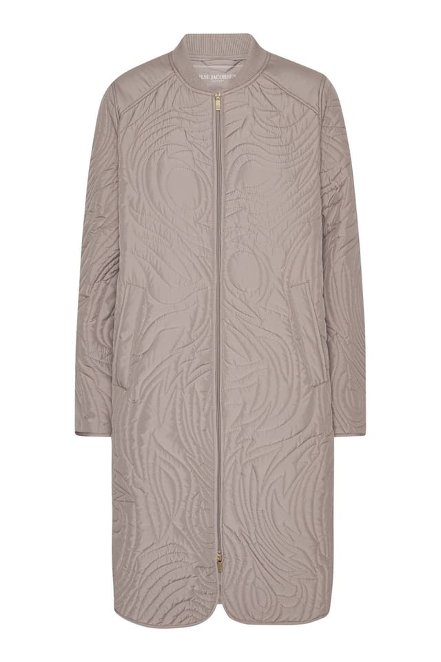ILSE JACOBSEN Ilse Jacobsen Women's Dune Quilted Bomber Neck Mac Atmposphere in Taupe - 2