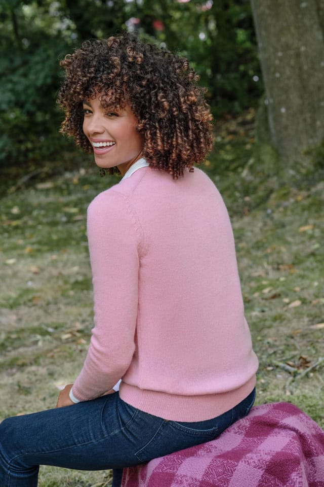 WoolOvers WoolOvers Women's 100% Wool Classic V Neck Jumper in Pink - 2