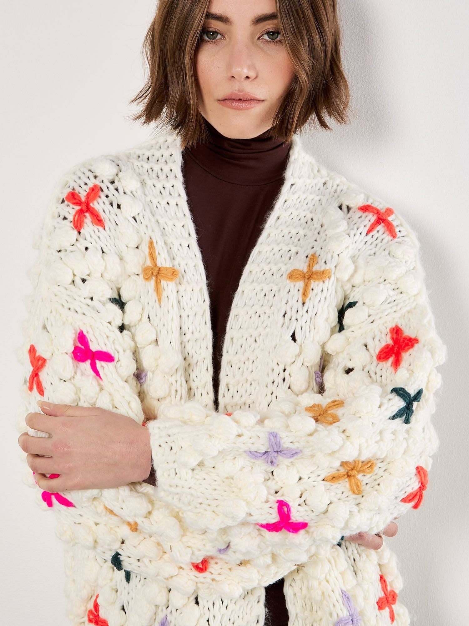 Apricot Apricot Women's Chunky Knit 3D Flower Cardigan in Cream - 4