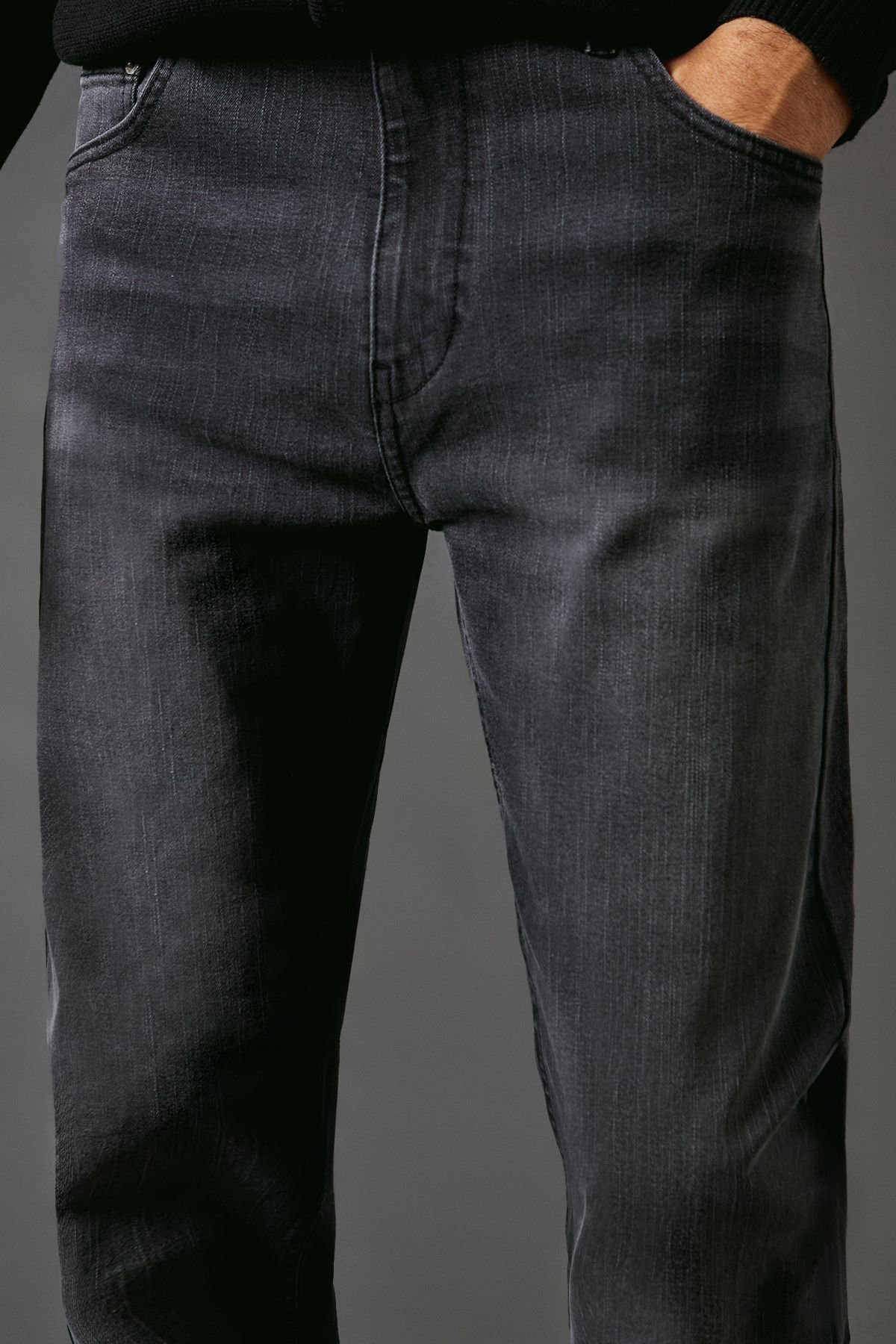 Maine Maine Men's Washed Black Stretch Straight Leg Jeans - 4