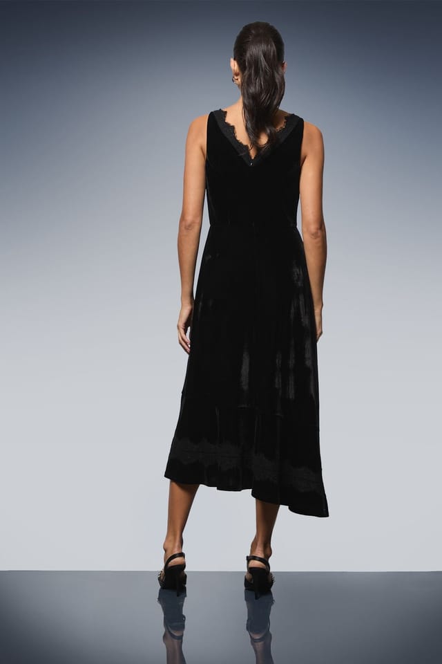 Wallis Wallis Women's Velvet Lace Insert Midi Dress in Black - 3