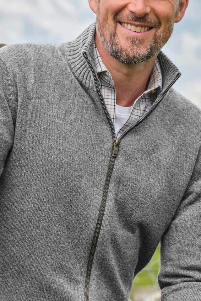 WoolOvers WoolOvers Men's Mens 100% Lambswool Lincoln Zipper Cardigan in Grey - 2