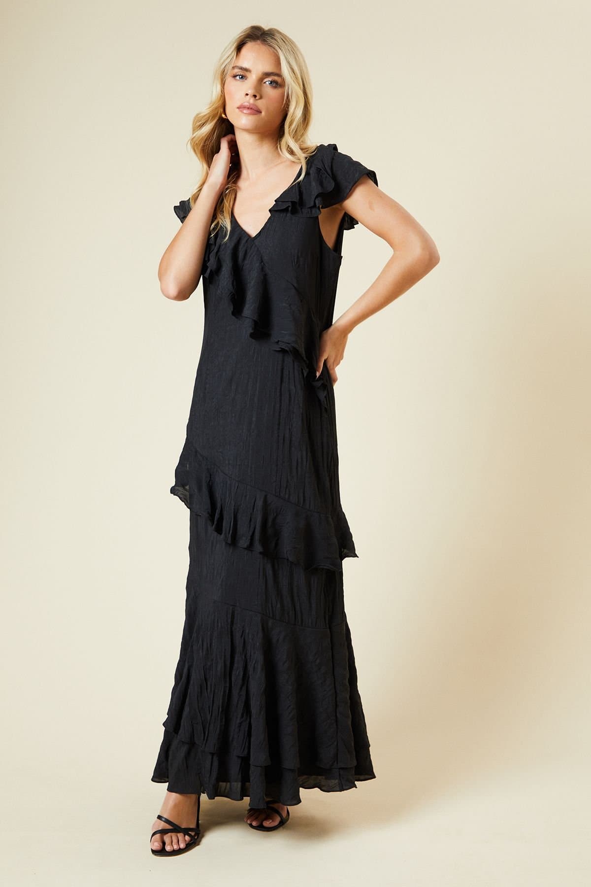 Dorothy Perkins Dorothy Perkins Women's Petite DP Luxe Textured Sleeveless Ruffle Midi Dress in Black