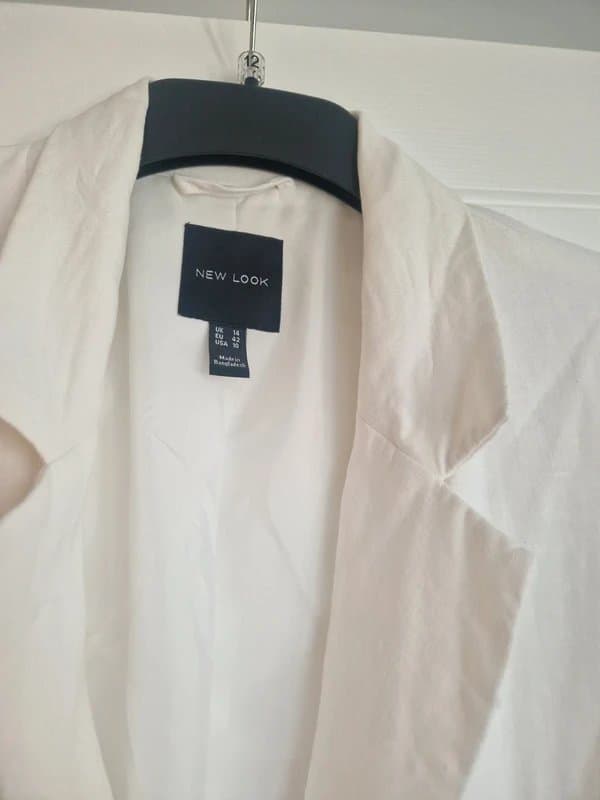 New Look BNWT White blazer