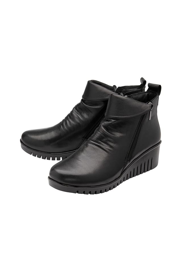 Lotus Lotus Women's 'Cordelia' Leather Wedge Ankle Boots in Black - 2