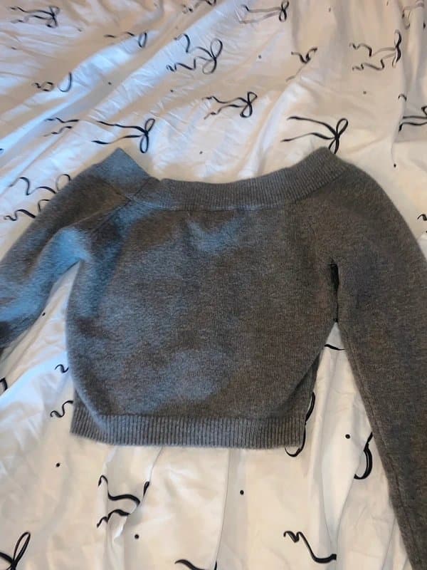 Bershka grey knitted V neck cropped jumper