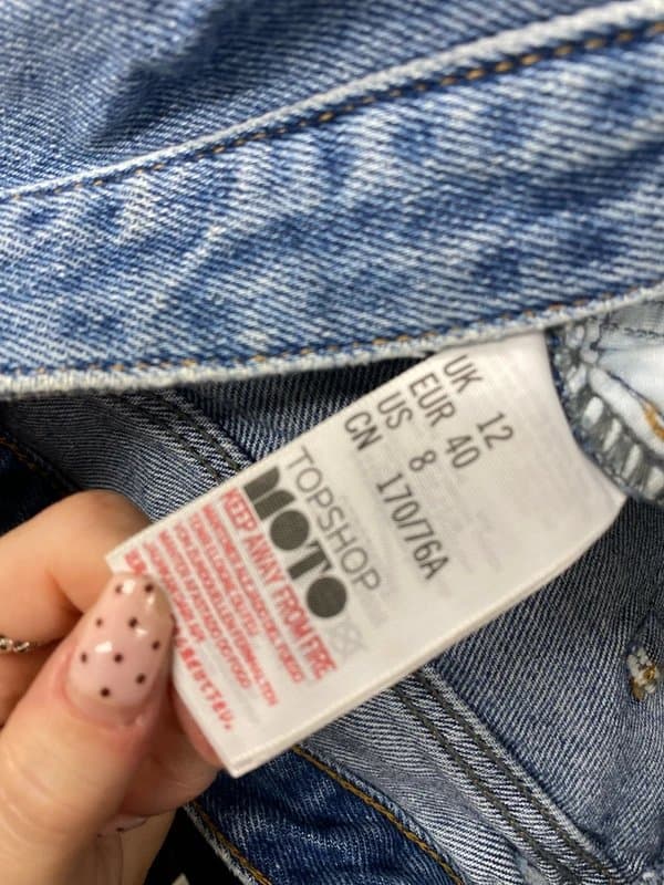 Topshop Gorgeous topshop Ashley distressed denim shorts UK 12 GM485