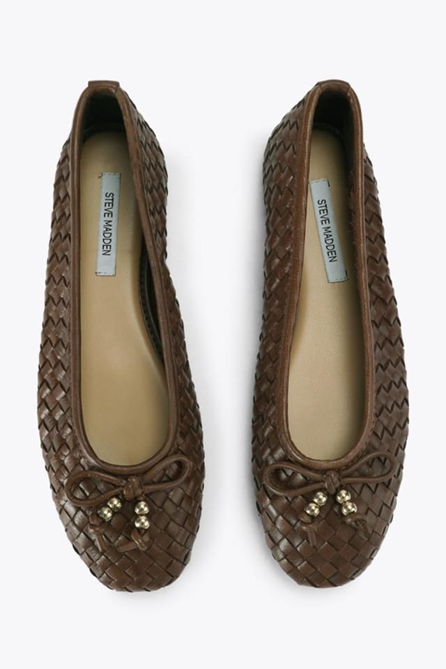 Steve Madden STEVE MADDEN Women's 'Divy Dark Brown' Leather Flats in Dark Brown - 2