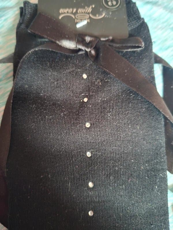 New Look Overknee black socks with diamonte and a bow