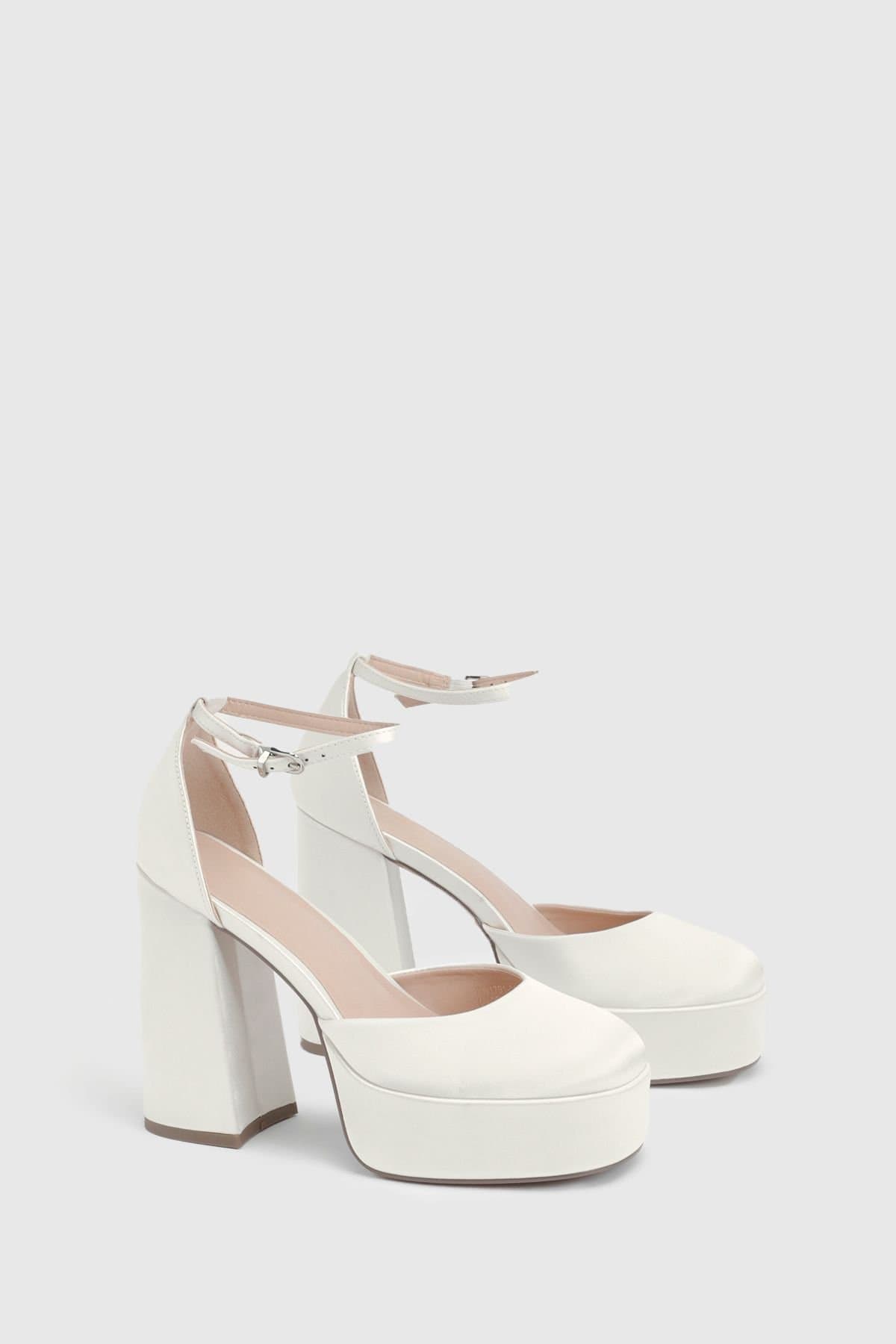 Faith Faith Women's : Cadence Satin Closed Toe Chunky Platform Heeled Shoes in White