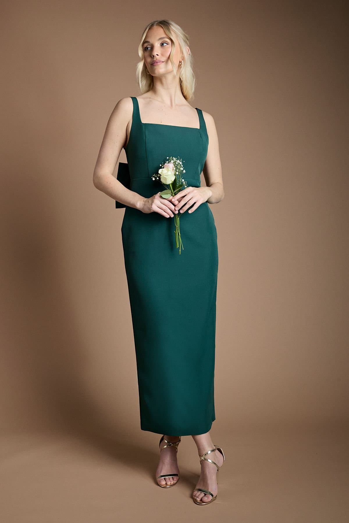 Coast Coast Women's Sleeveless Square Neck Bow Back Midaxi Bridesmaid Dress in Emerald