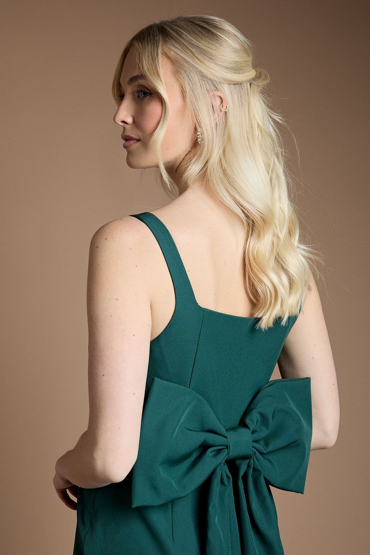 Coast Coast Women's Sleeveless Square Neck Bow Back Midaxi Bridesmaid Dress in Emerald - 4