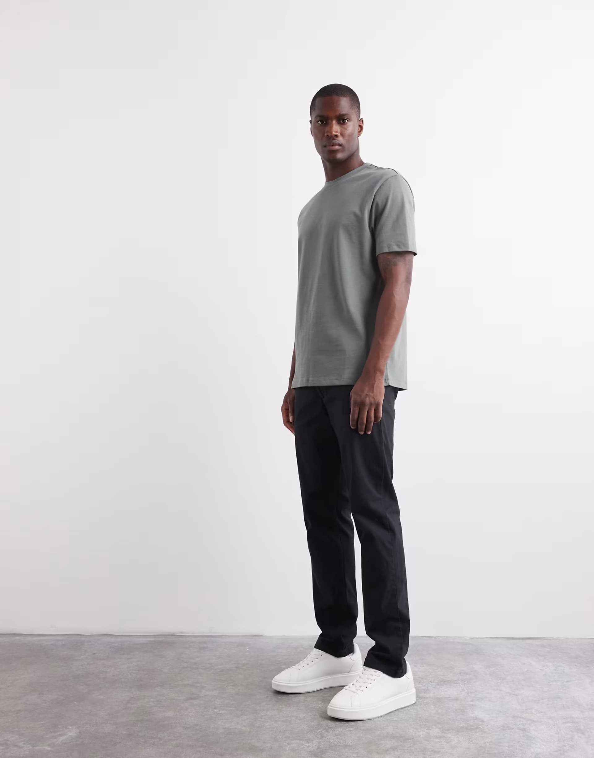 ASOS ASOS DESIGN slim chinos in black
