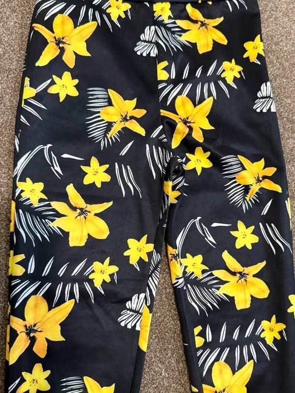 unbranded Floral Gym Leggings Black Yellow High Waisted Size S