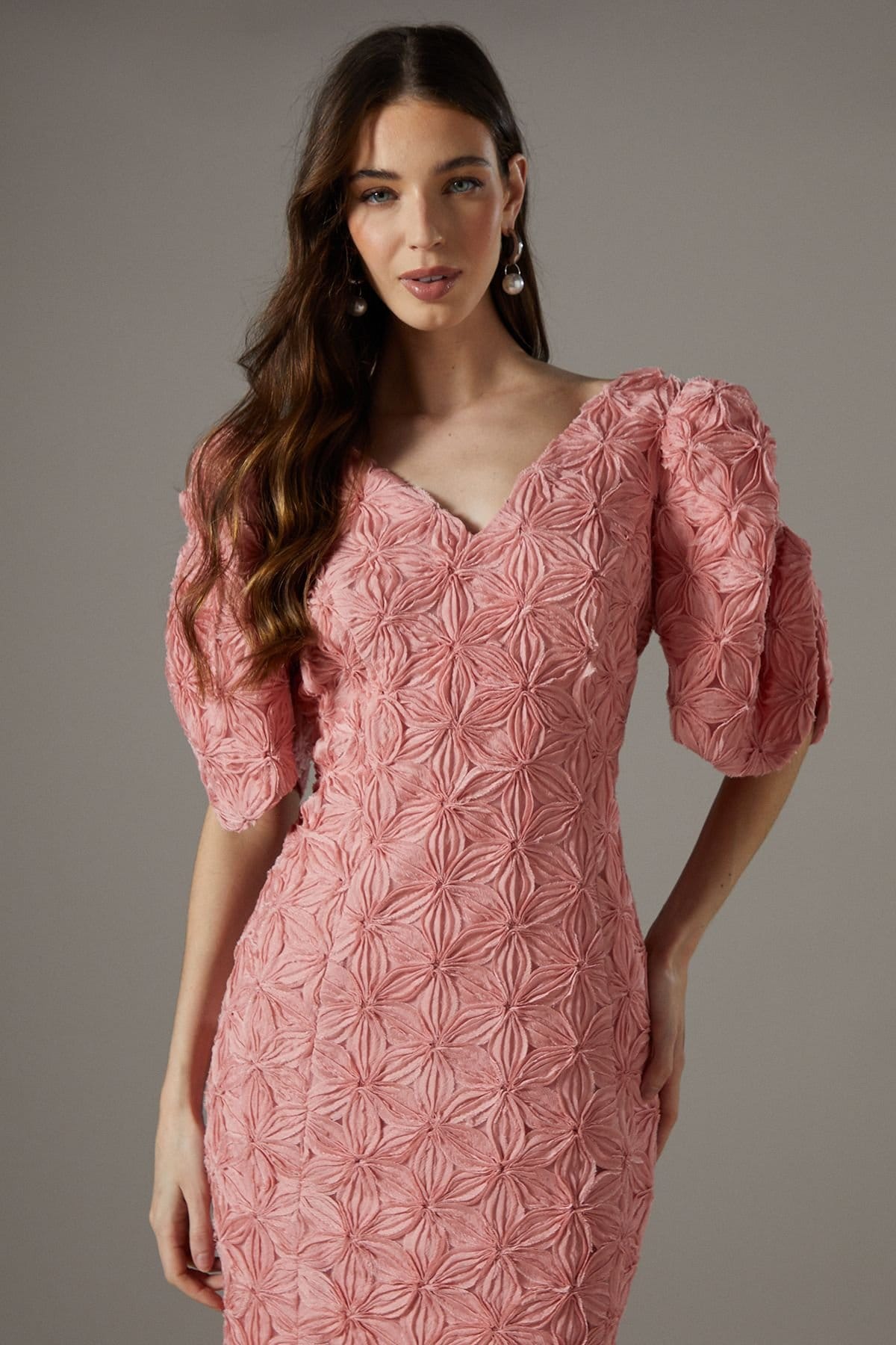 Coast Coast Women's Floral Pleated Sleeve Pencil Dress in Blush - 4