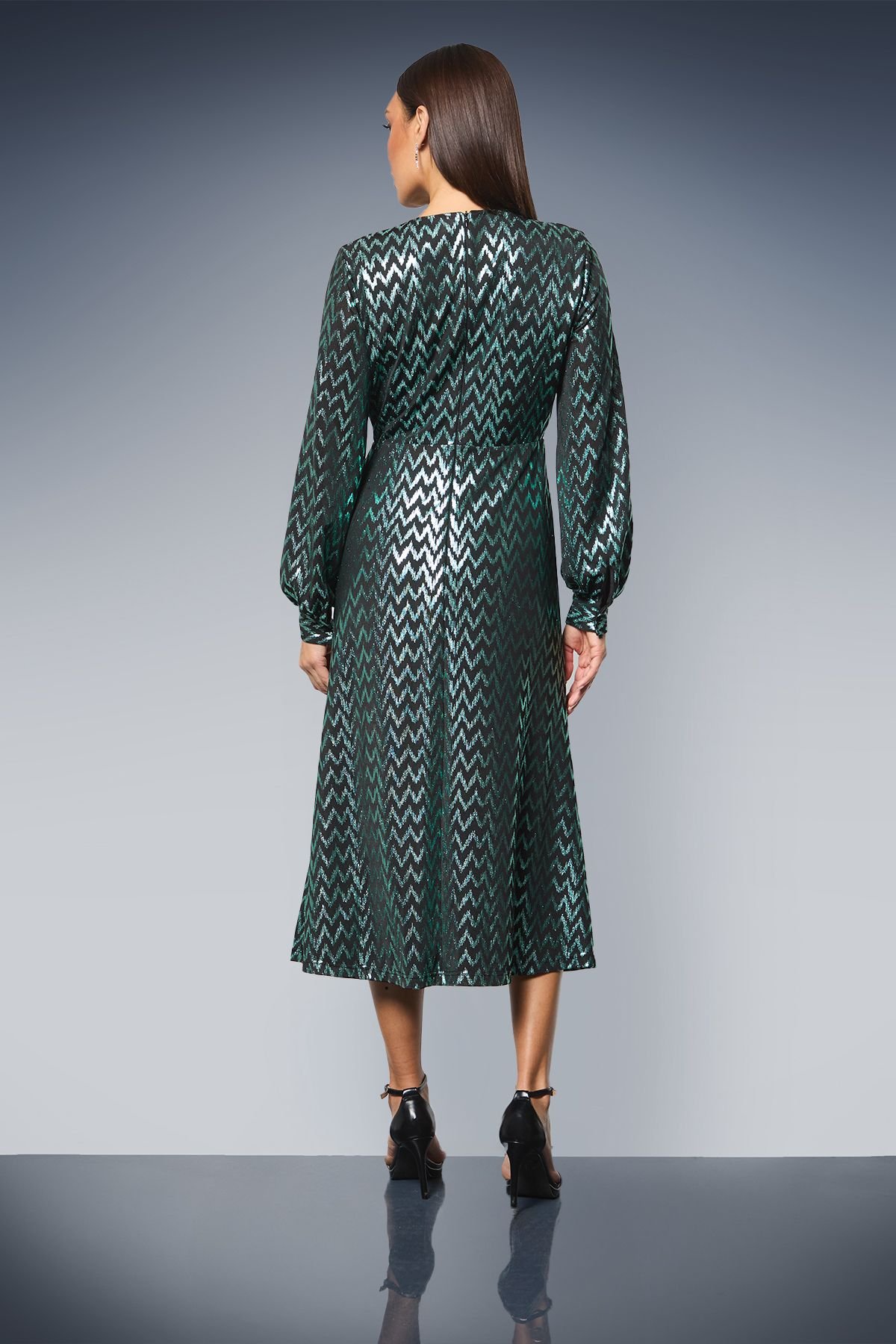 Principles Principles Women's Keyhole Detail Ruched Front Metallic Detail Jersey Midi Dress in Green - 3