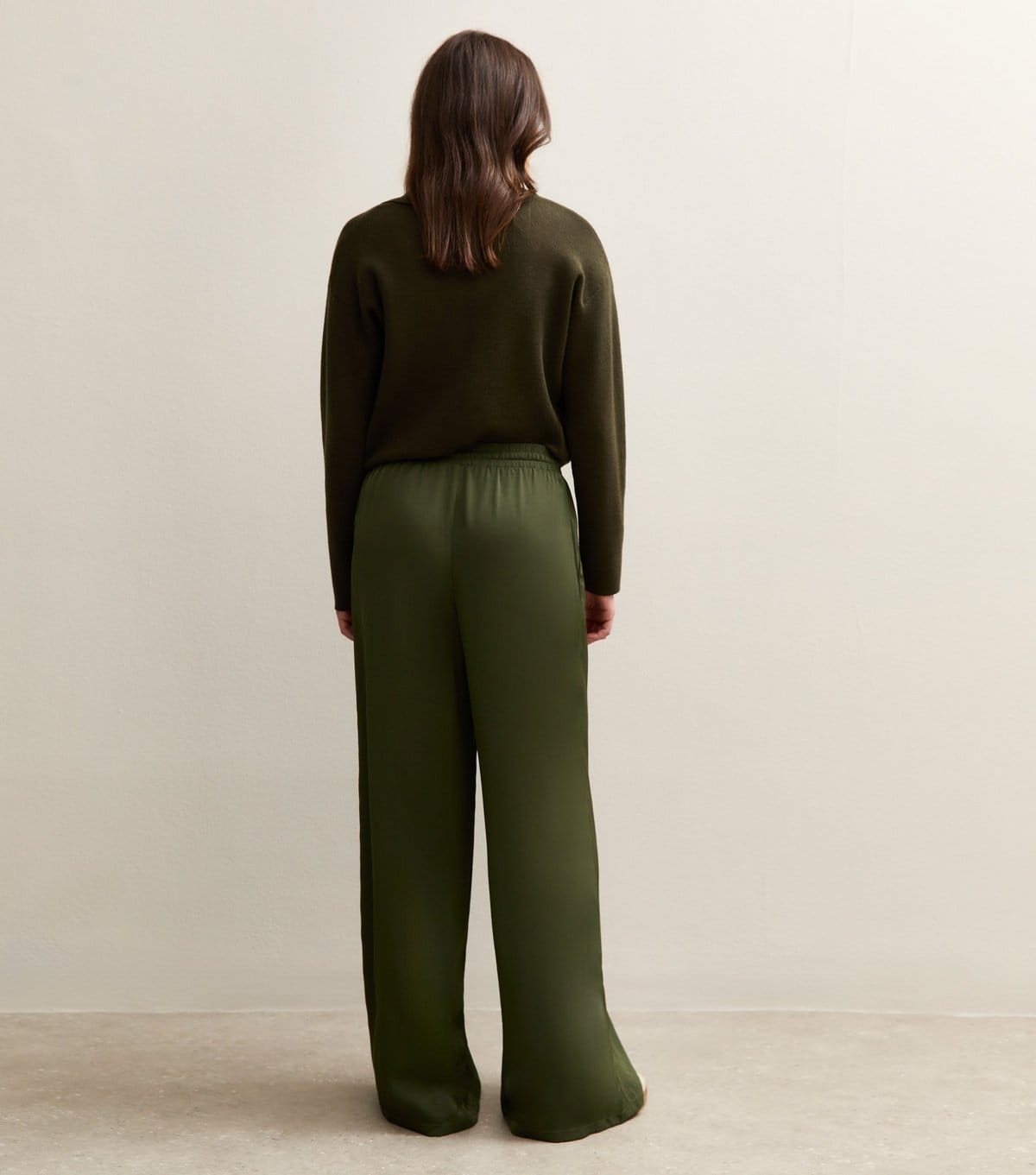 New Look Women's Khaki Satin Drawstring Waist Wide Leg Trousers New Look - 4