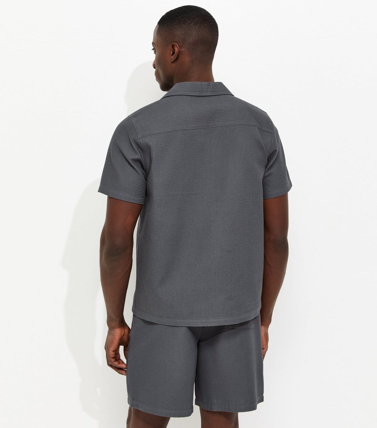 New Look Men's Dark Grey Regular Waffle Shirt New Look - 4
