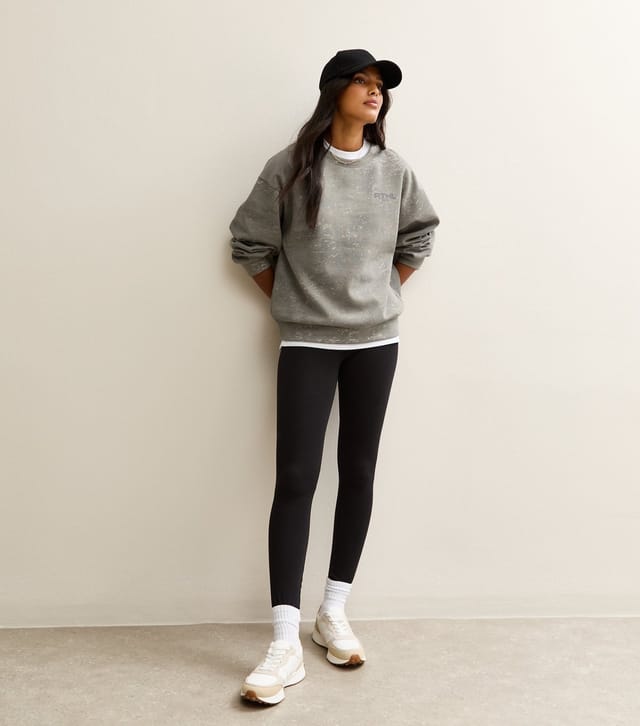 New Look Women's Grey Camo Print Logo Sweatshirt New Look - 2