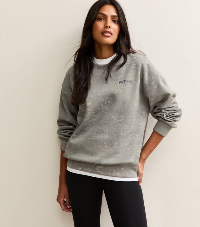 New Look Women's Grey Camo Print Logo Sweatshirt New Look - 3