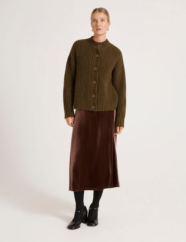 Finery London Finery London Women's Ailsa Round Neck Knitted Cardigan in Dark Olive - 2