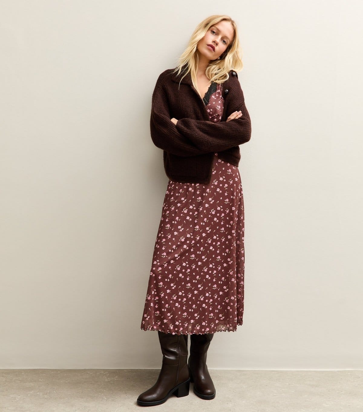 New Look Women's Brown Floral Print Lace Trimmed Midi Dress New Look - 4