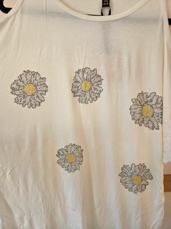 QED London White Sparkly Daisy Top