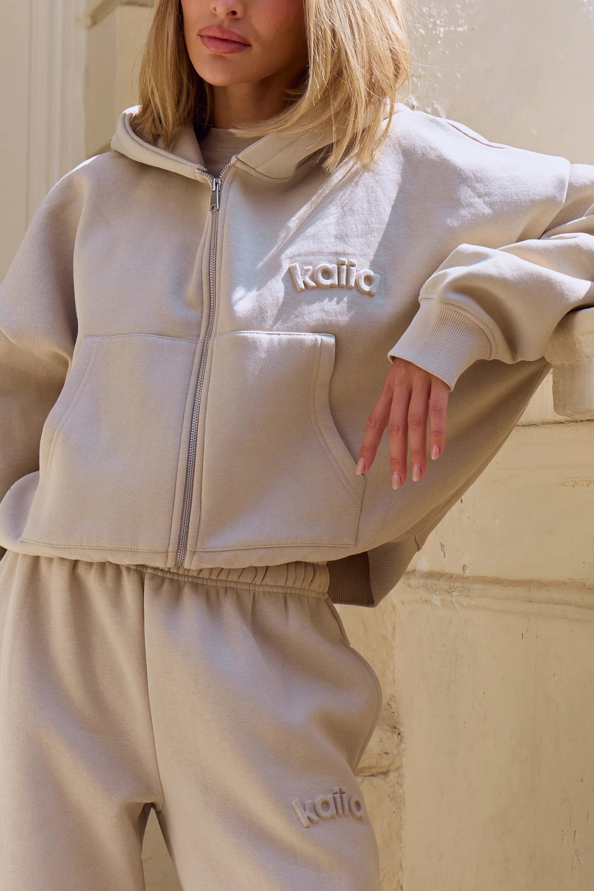 Kaiia Kaiia Embossed Oversized Zip Through Hoodie Ash Taupe - 4