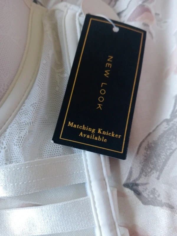 New Look Nwt white bra