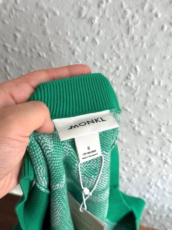 Monki Brand New Monki Cropped Knit Green Singlet-Top - Size S