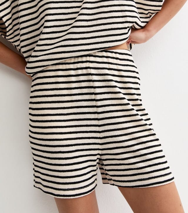 New Look Women's Cream Textured Striped Shorts New Look - 2