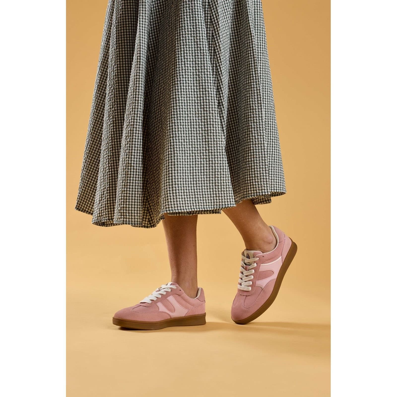 Hush Puppies Hush Puppies Women's Maura Sneaker in Pink