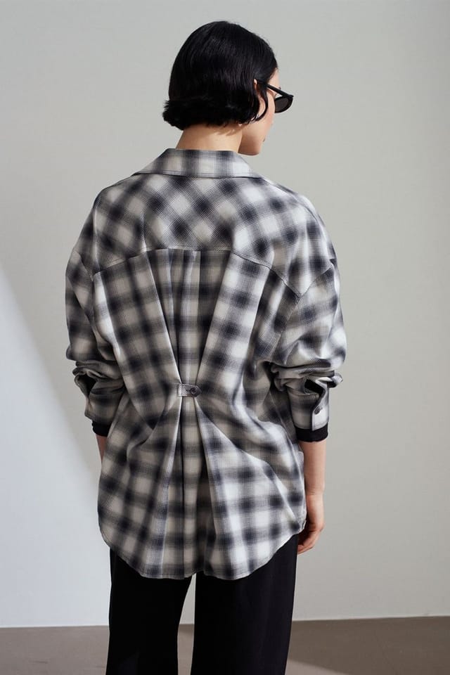 Dilvin Dilvin Women's Oversized Plaid Long-Sleeve Shirt in Grey - 2