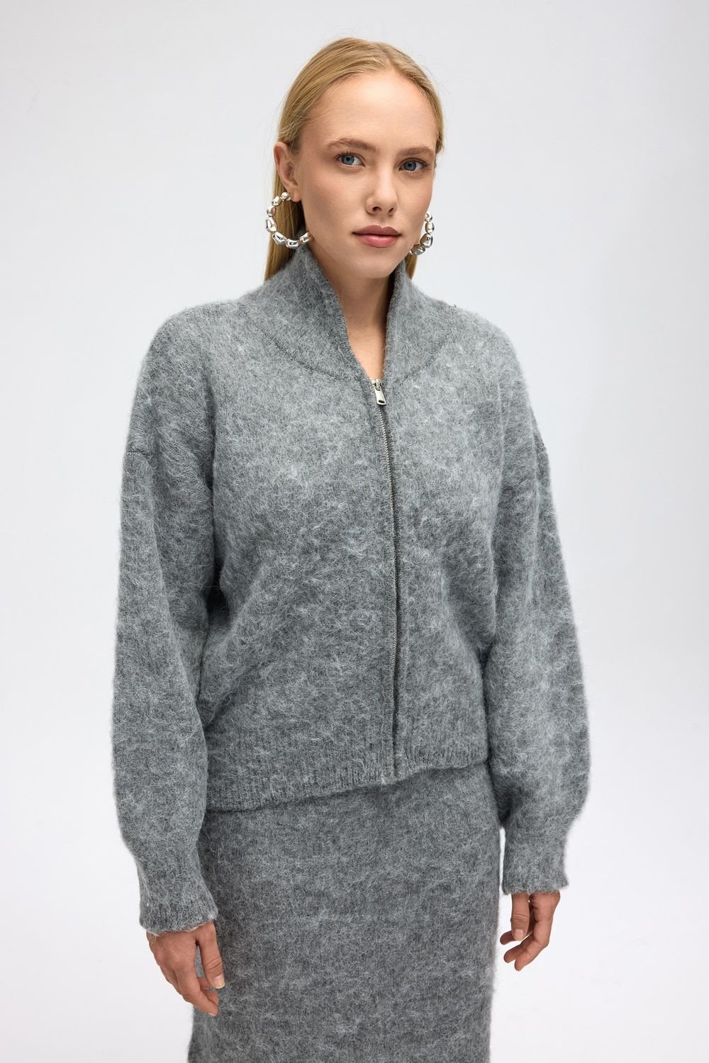 MAI STUDIOS CO. MAI STUDIOS CO. Women's Eskara Knit Cardigan in Grey - 2