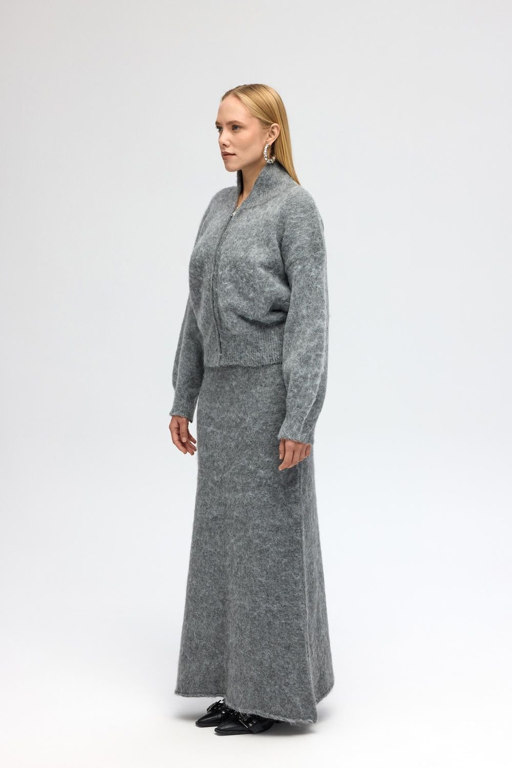 MAI STUDIOS CO. MAI STUDIOS CO. Women's Eskara Knit Cardigan in Grey - 3