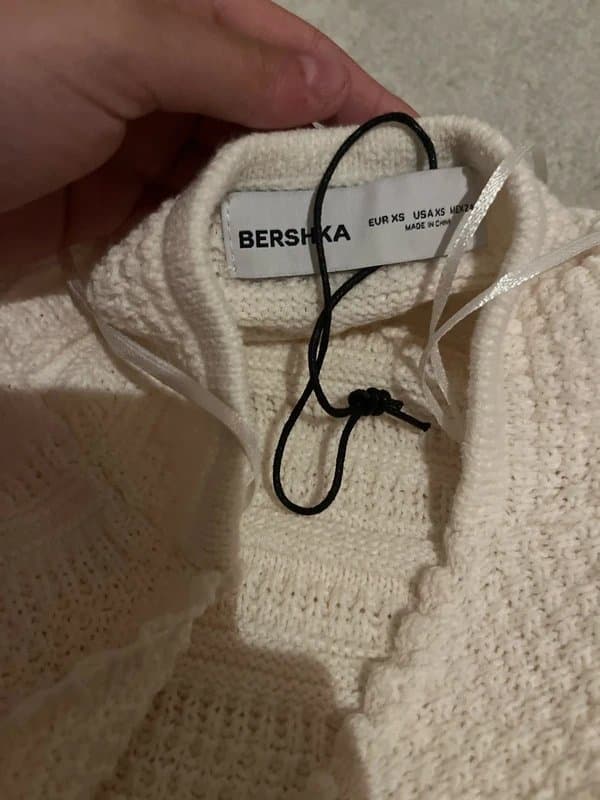 Bershka Birshca Knit cover up