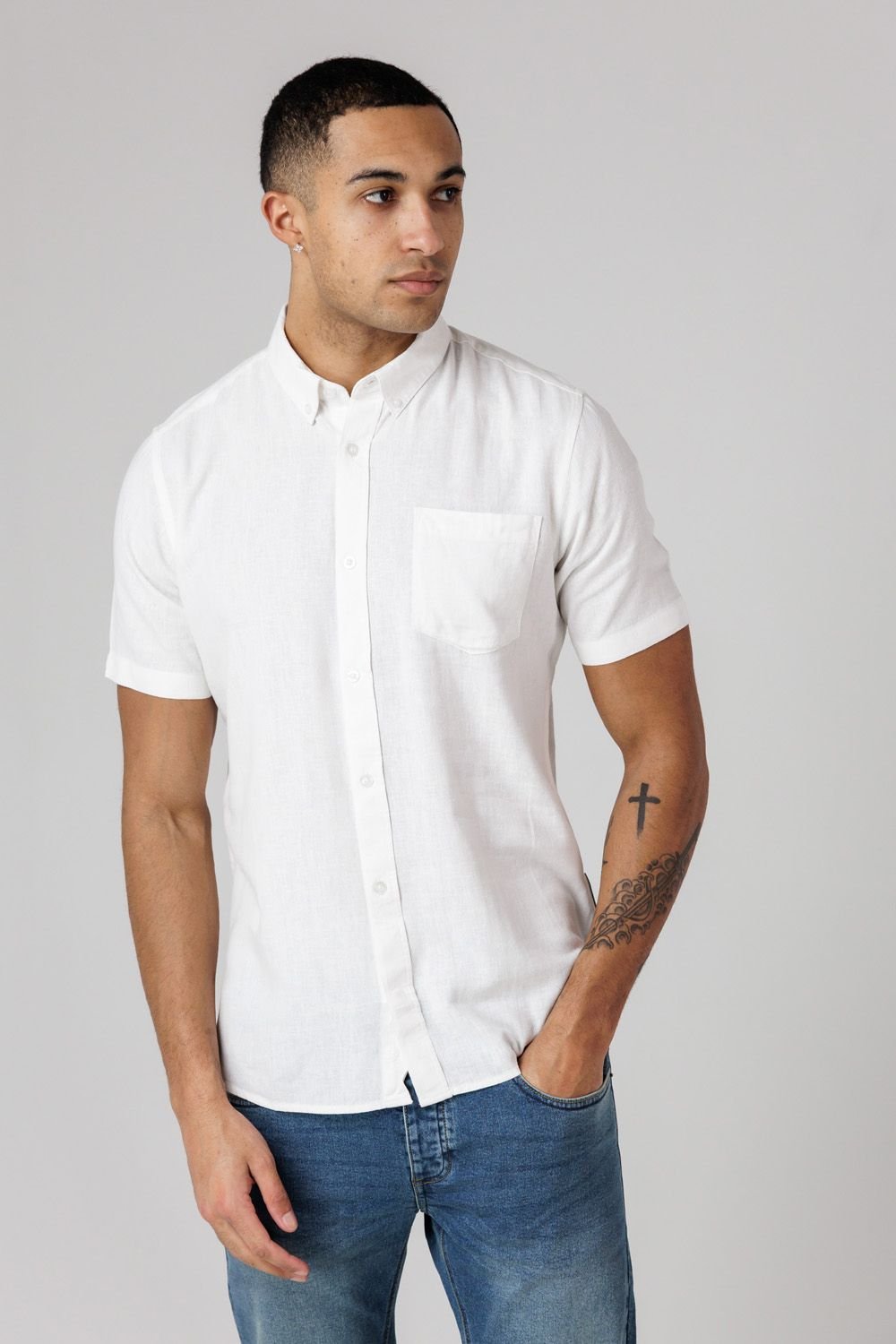 French Connection French Connection Men's Linen Blend Short Sleeve Chest Pocket Shirt in White - 1