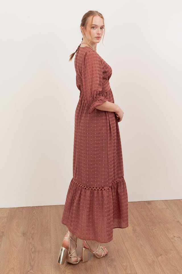 Lovedrobe Lovedrobe Women's Gingham V Neck Midaxi Dress in Terracotta - 2