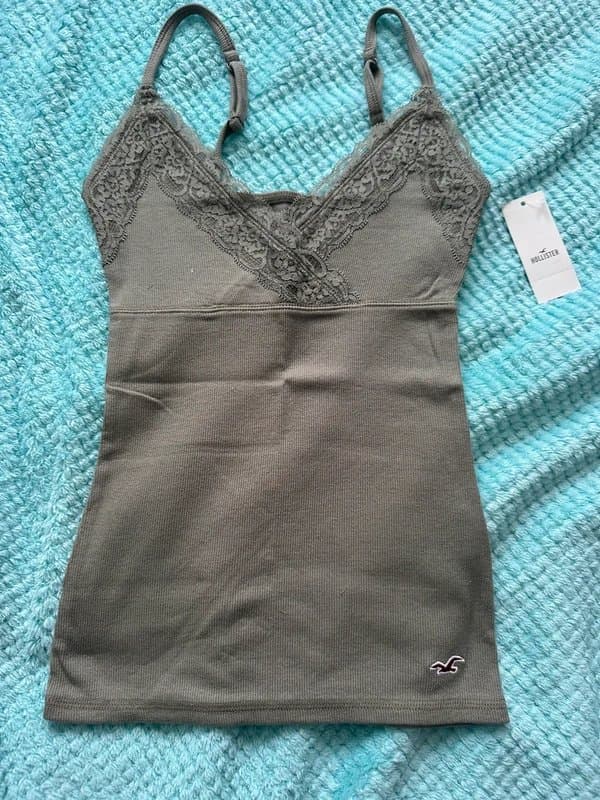 Hollister #lacetrimcamitop #lacetrimtop size XS